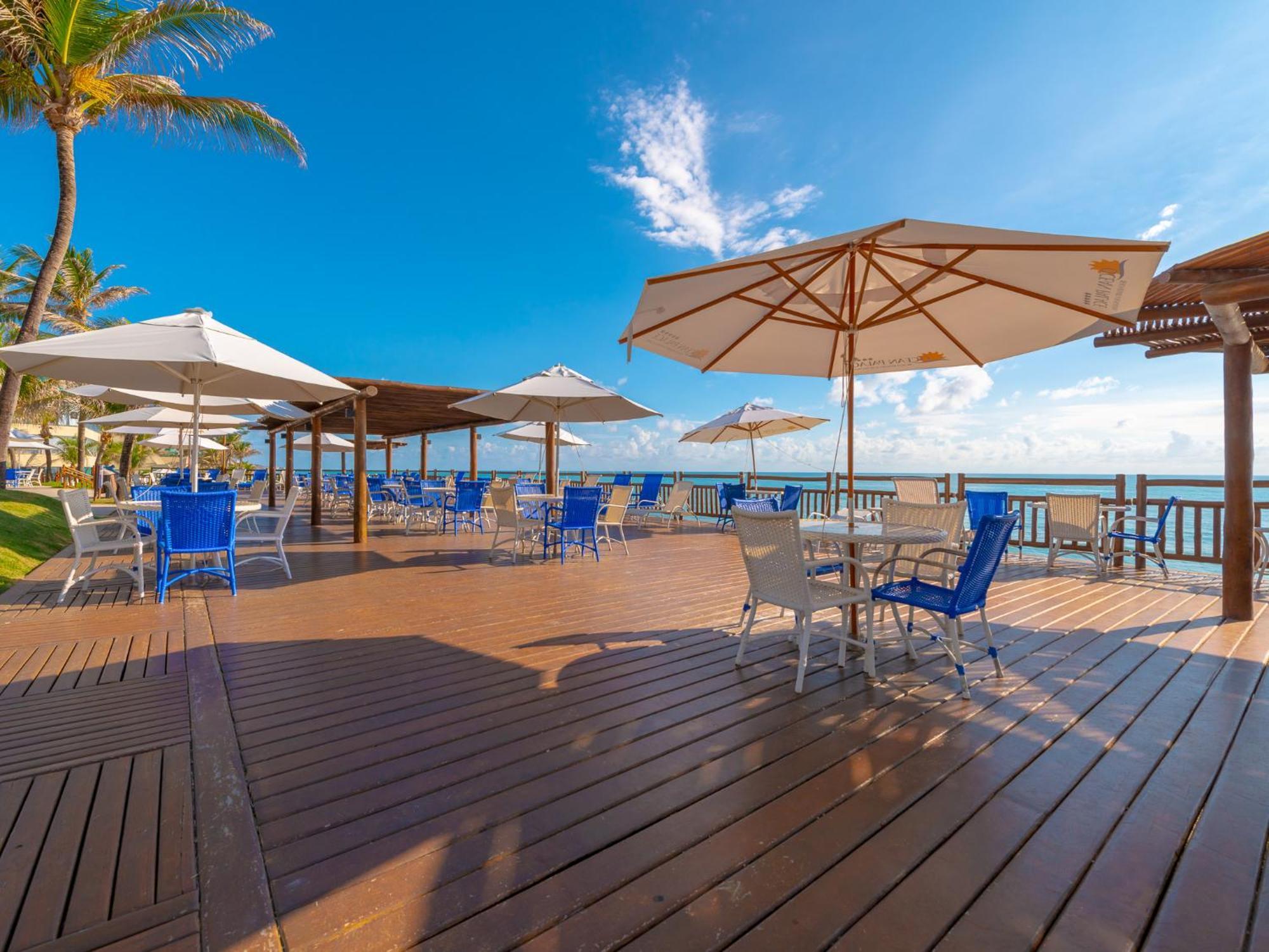 Ocean Palace All Inclusive Premium Natal Exterior foto The Deck at Atlantis Paradise Island
